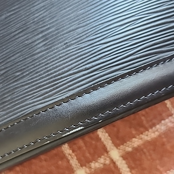 EUC vintage Louis Vuitton shoulder bag - Picture 15 of 16